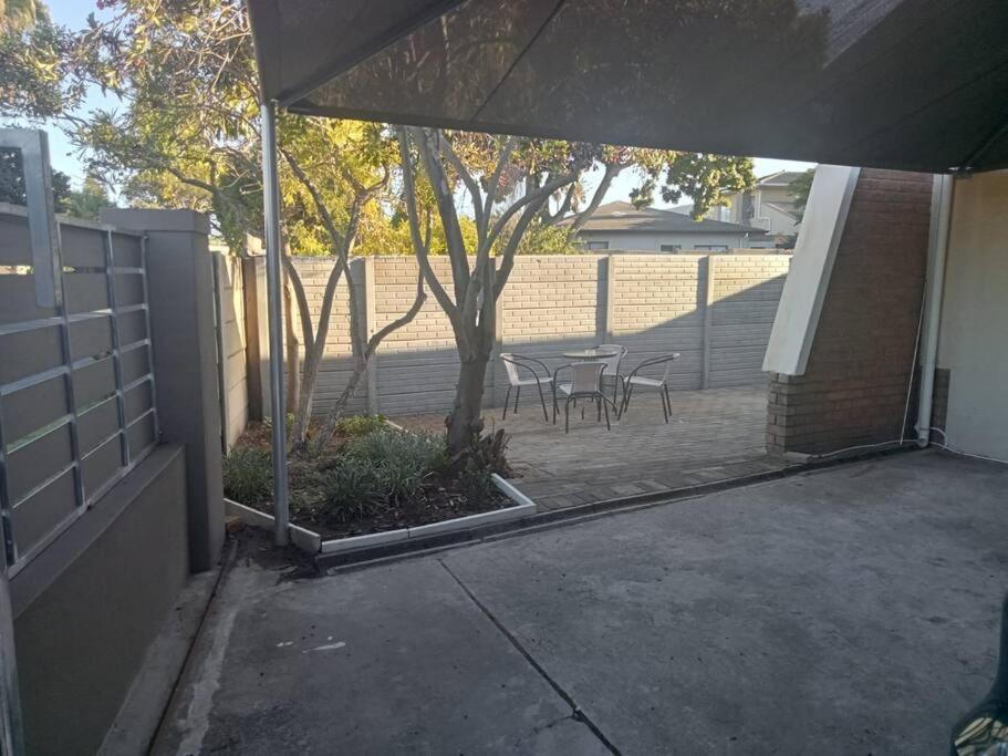 Two Bedroom Flatlet In Panorama * Kapstadt